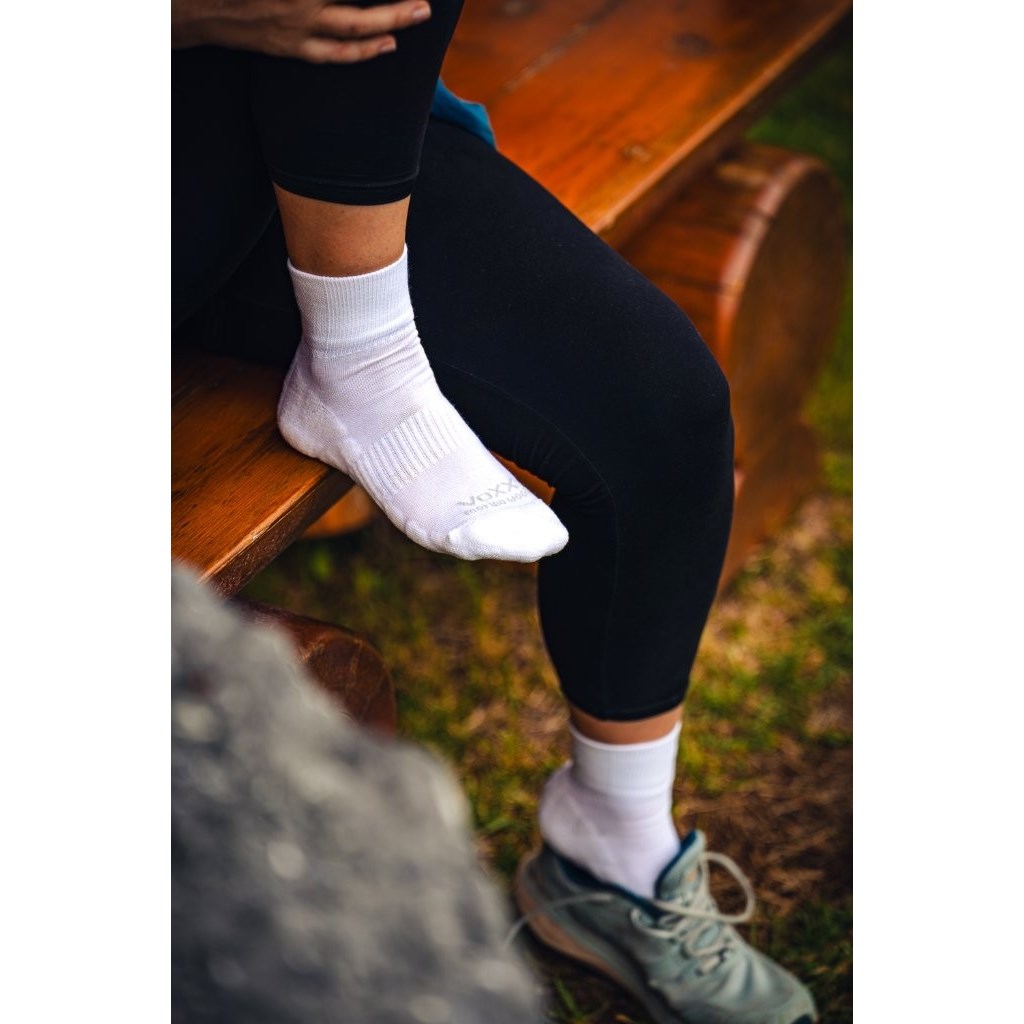 TWARIX SHORT merino sports socks with silver ions, WHITE VoXX 121805 L-11