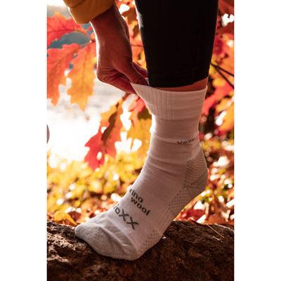 MENKAR wool medicine socks with soft cuff and silver WHITE