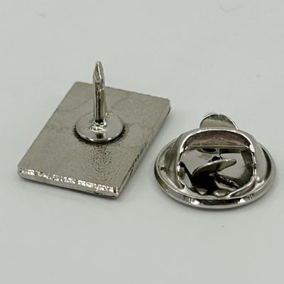 Metal badge with the flag of the Czech Republic  127253 3